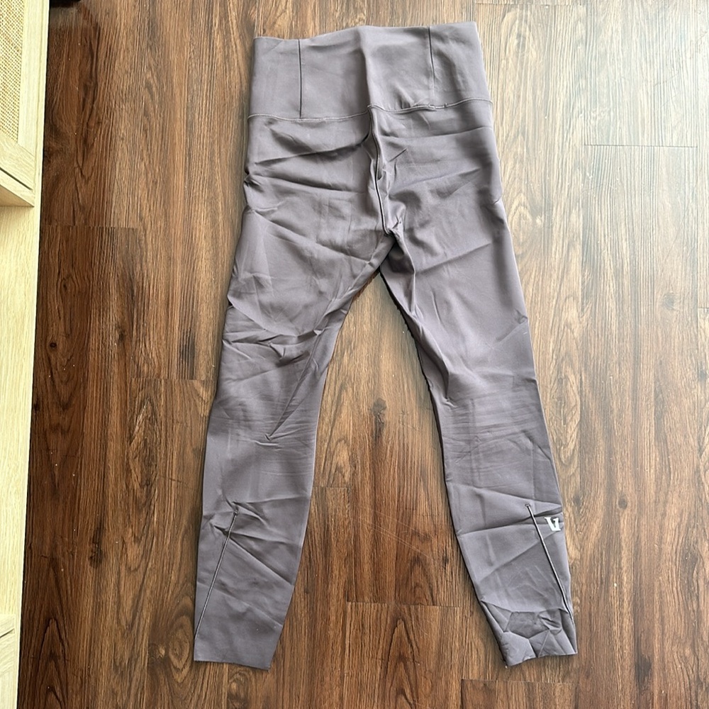 Vuori workout leggings